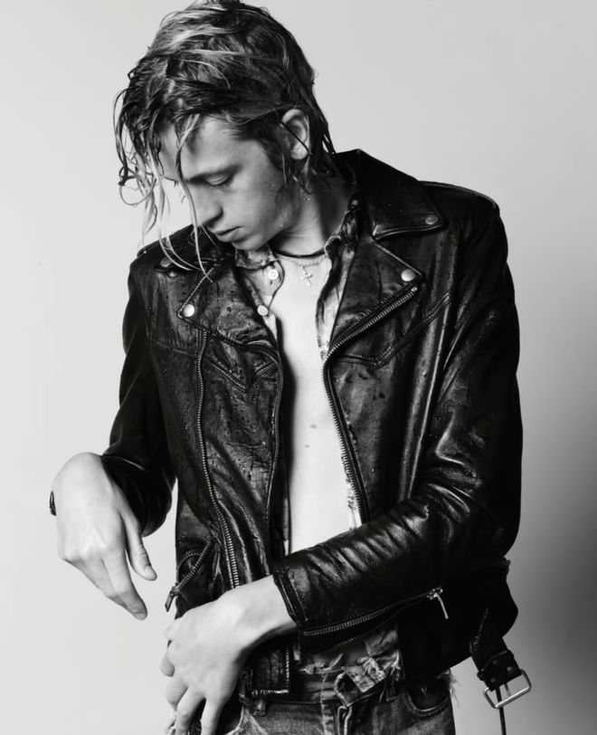 来袭！重金属+基础款叠戴成为造型救赎AG真人旗舰厅登录“Cortis风”