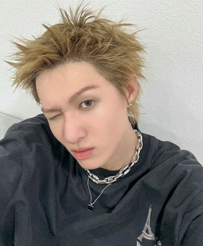 来袭！重金属+基础款叠戴成为造型救赎AG真人旗舰厅登录“Cortis风”(图13)