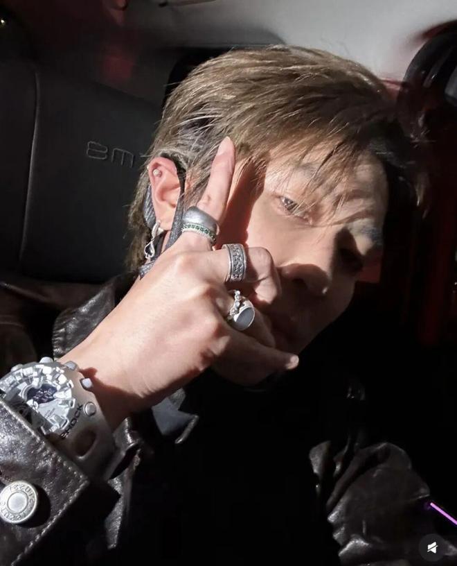 来袭！重金属+基础款叠戴成为造型救赎AG真人旗舰厅登录“Cortis风”(图15)